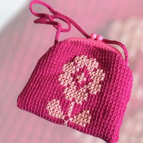 Sticken auf eine Tasche